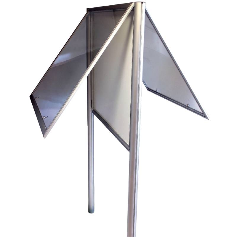 Vitrine extérieure 9 A4 double face sur pieds à sceller