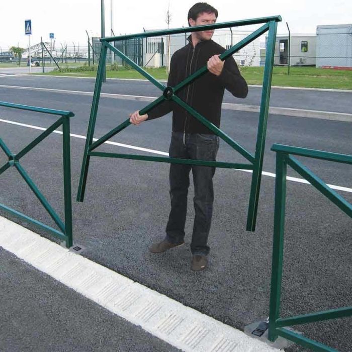 Système d'amovibilité pour barrières de ville