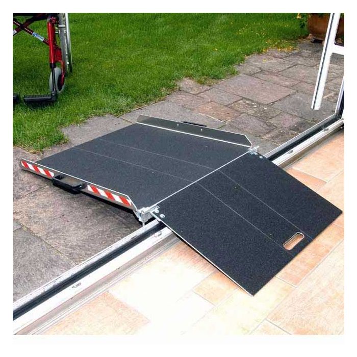 Rampe d'accès fauteuil roulant PMR